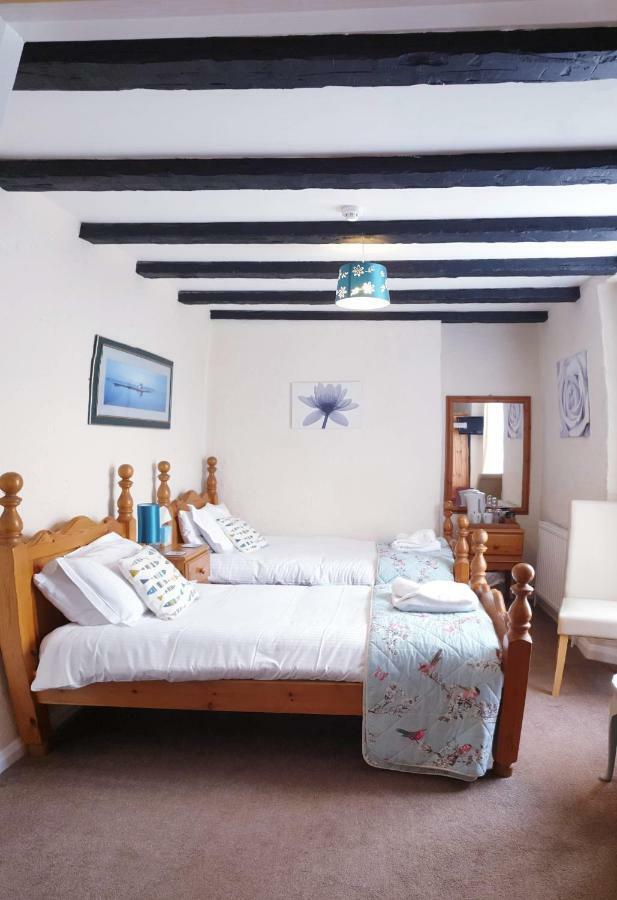 Jolly Sailor Inn Looe Room photo